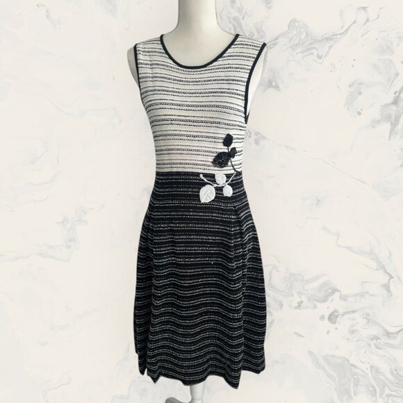 CAROLINA HERRERA Colorblock Knit Floral A Line Dress Size Medium - Picture 1 of 11
